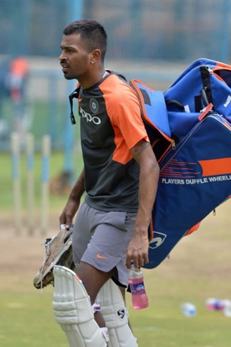 Hardik Pandya and KL Rahul given warnings by BCCI for talk show comments