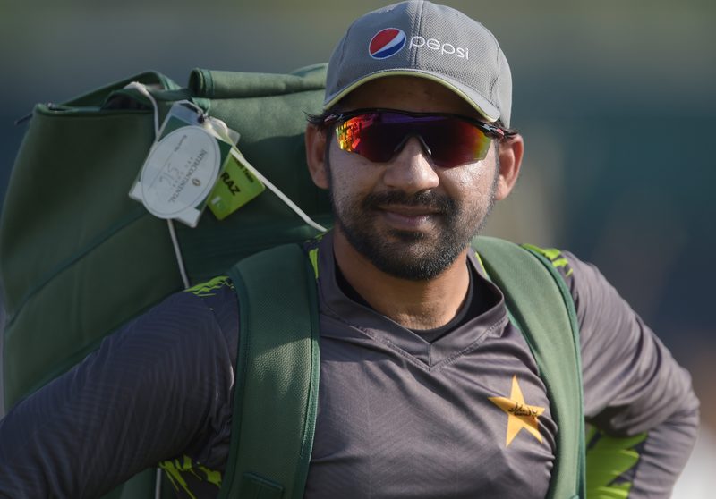 Pakistan captain Sarfraz praised for reporting corrupt coach to ICC