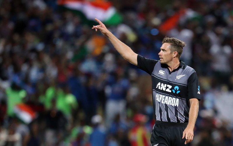 New Zealand survive tight close to claim India T20 series 2-1