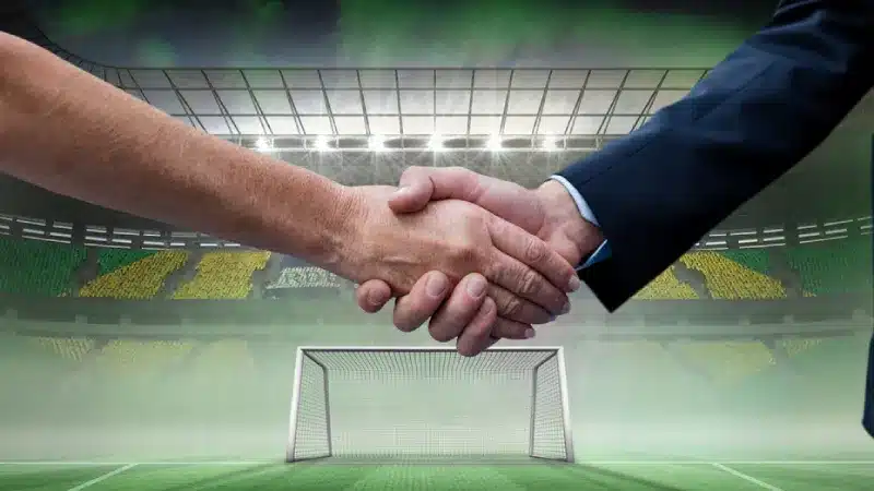 Everton closes in on acquiring Fulham’s Kenny Tete on a free transfer