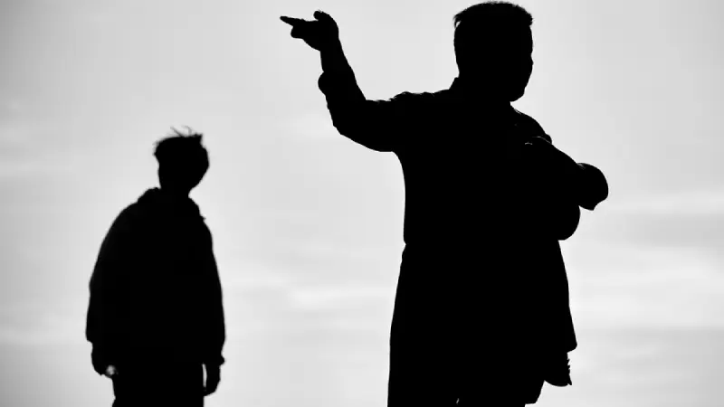 India coach confronts Oval curator in a Test drama