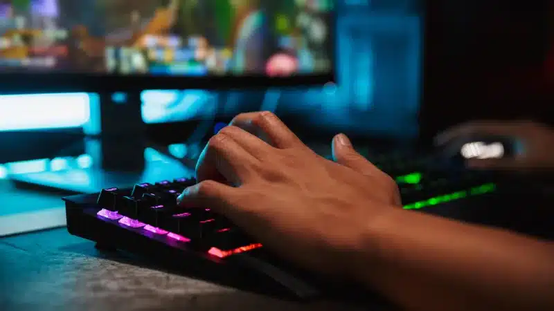 Fans slam Riot’s AI use in an anniversary video